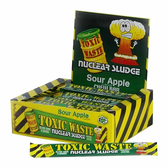 Toxic Waste Apple Chew Bar 20 g (50 Pack) Exotic Candy Wholesale Montreal Quebec Canada